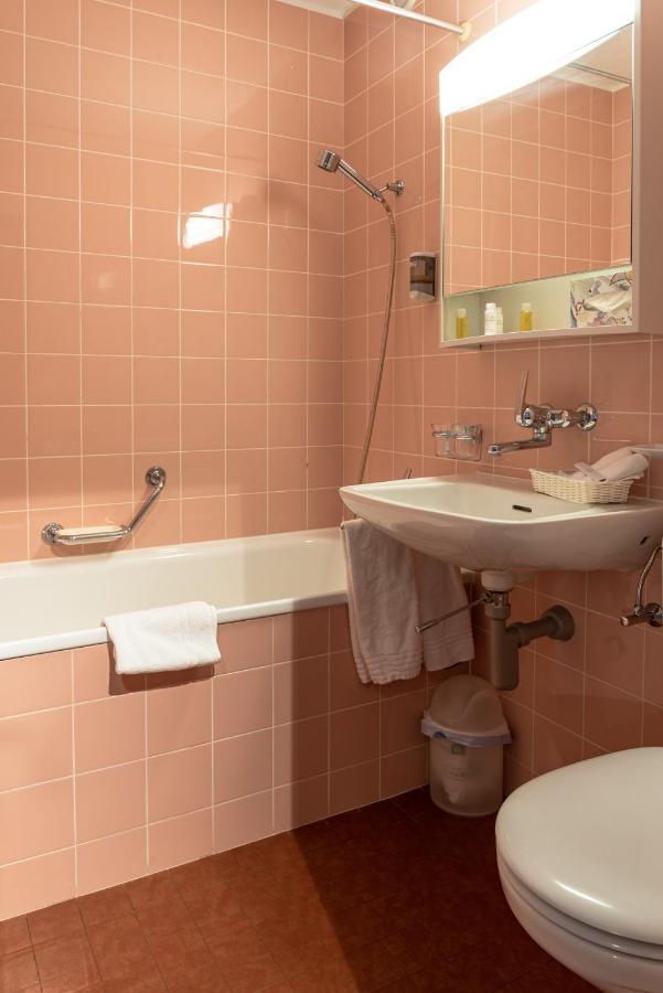 Typically Swiss Hotel Ermitage كاندرستغ المظهر الخارجي الصورة